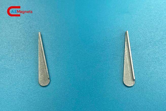 Neodymium Magnets: N40 with size of 44*7.97*1mm for scissor appliaction